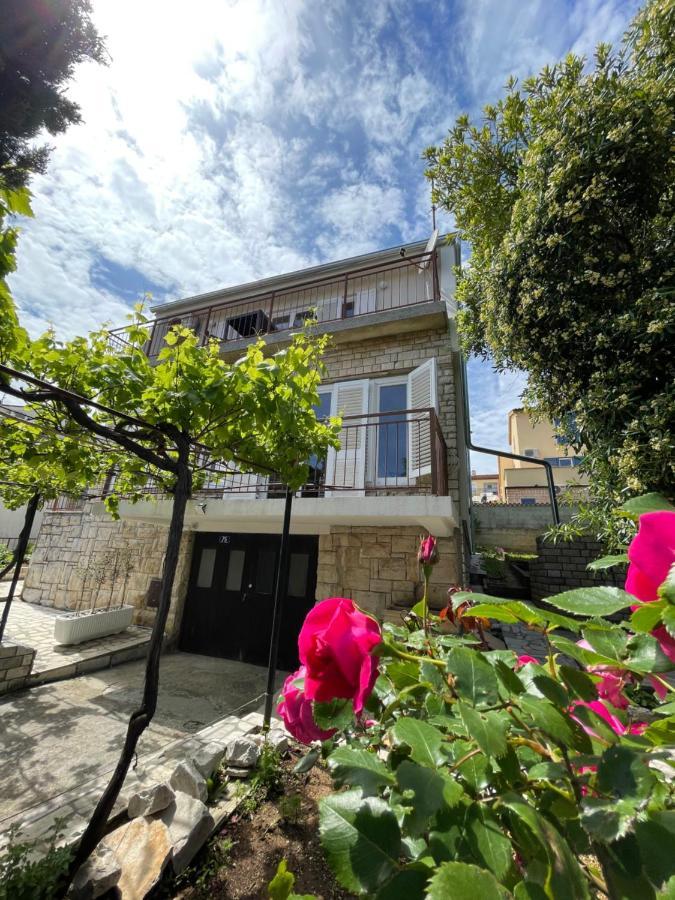 Apartment Tulip Премантура Екстериор снимка